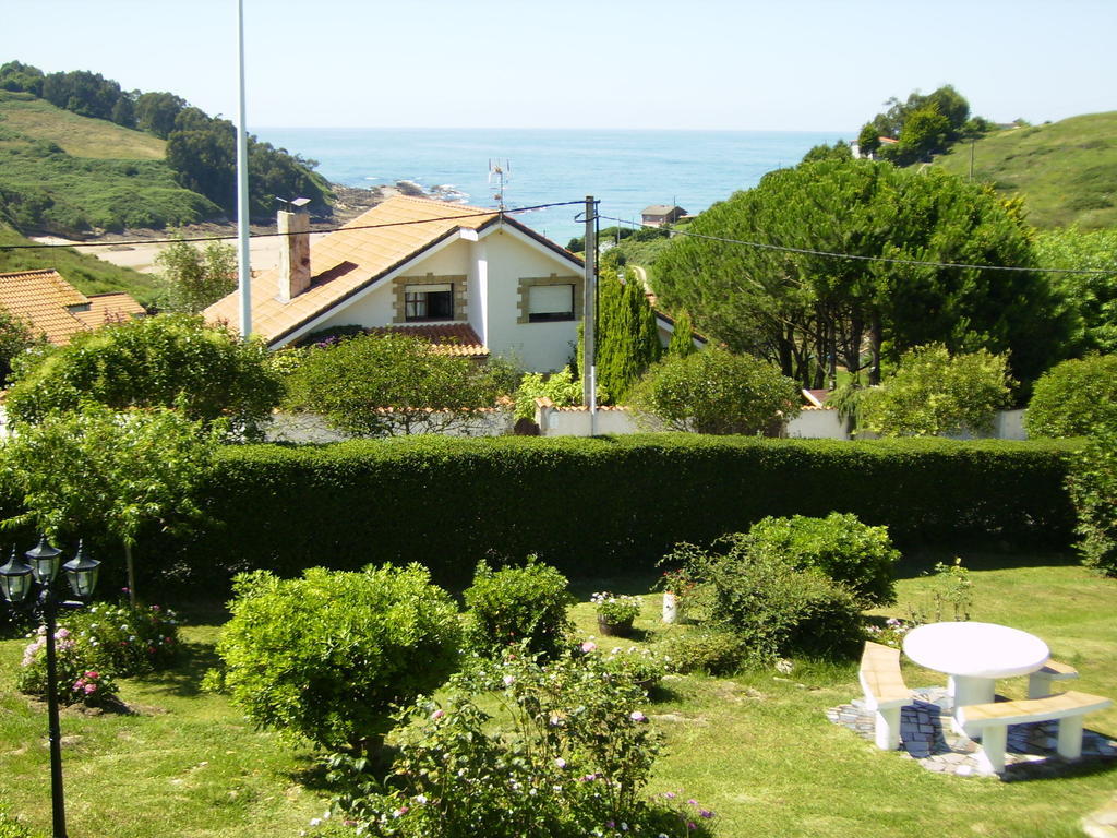 Cóbreces Pension Bella Vista מראה חיצוני תמונה