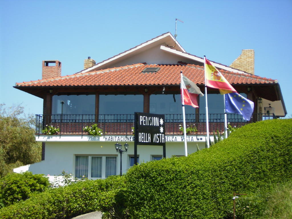 Cóbreces Pension Bella Vista מראה חיצוני תמונה