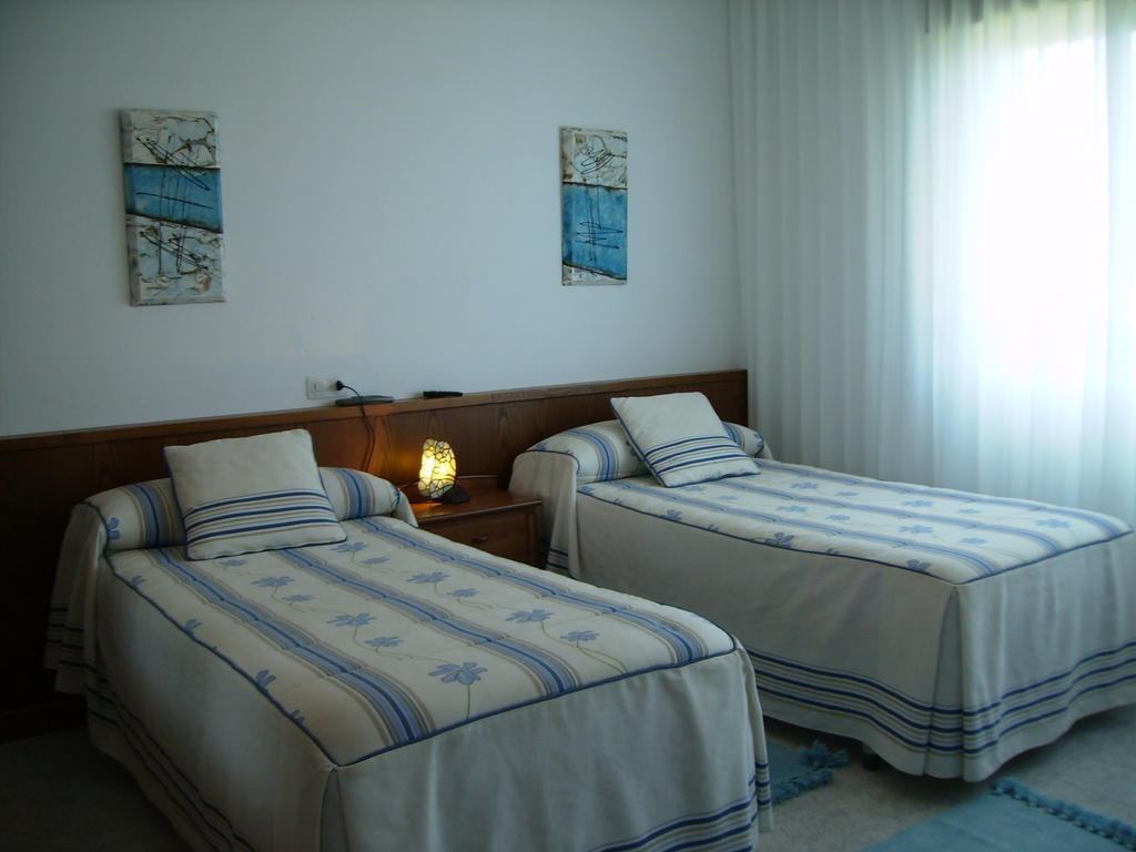 Cóbreces Pension Bella Vista מראה חיצוני תמונה