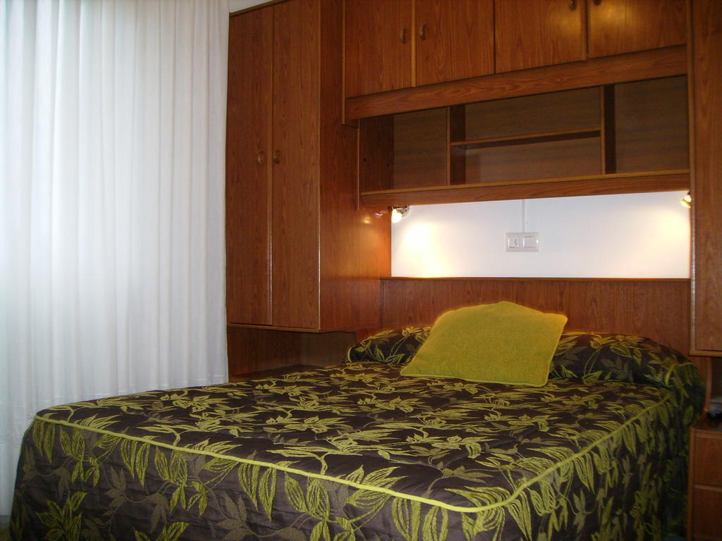 Cóbreces Pension Bella Vista מראה חיצוני תמונה