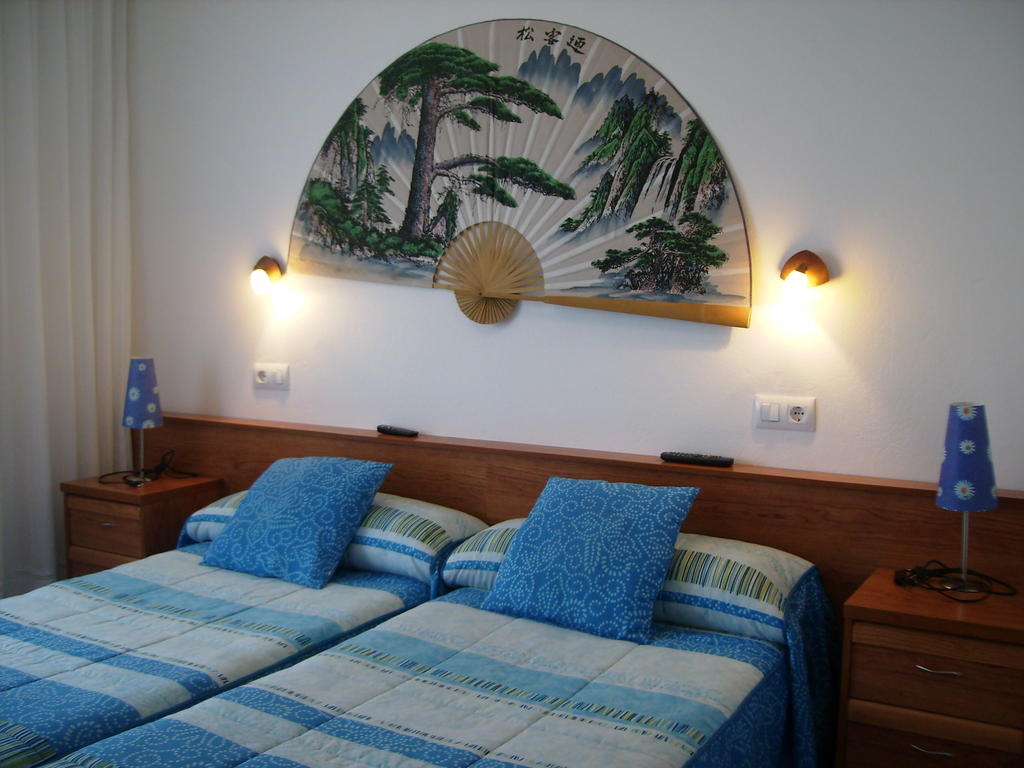 Cóbreces Pension Bella Vista מראה חיצוני תמונה